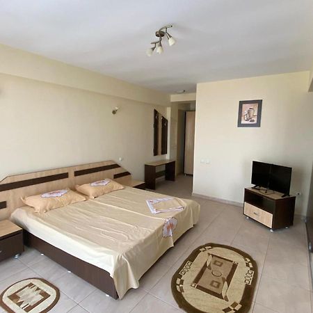 Villa Pescarus Костинещи Екстериор снимка