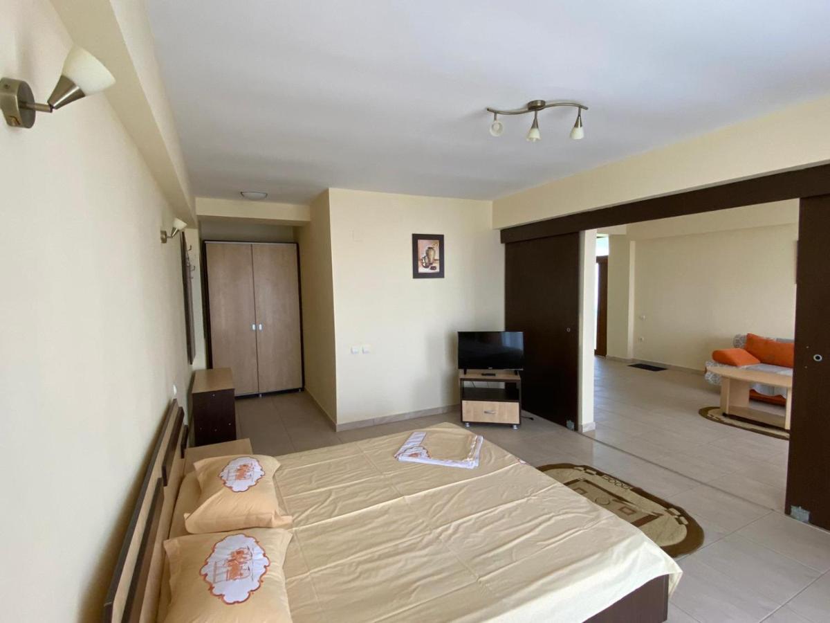 Villa Pescarus Костинещи Екстериор снимка